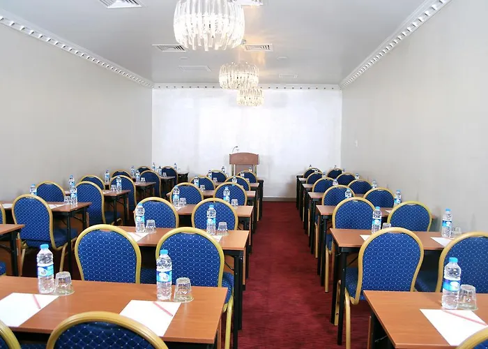 Hotel Neva Stargate & 2*