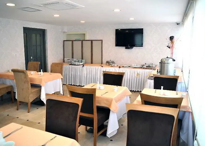 Hotel Neva Stargate &